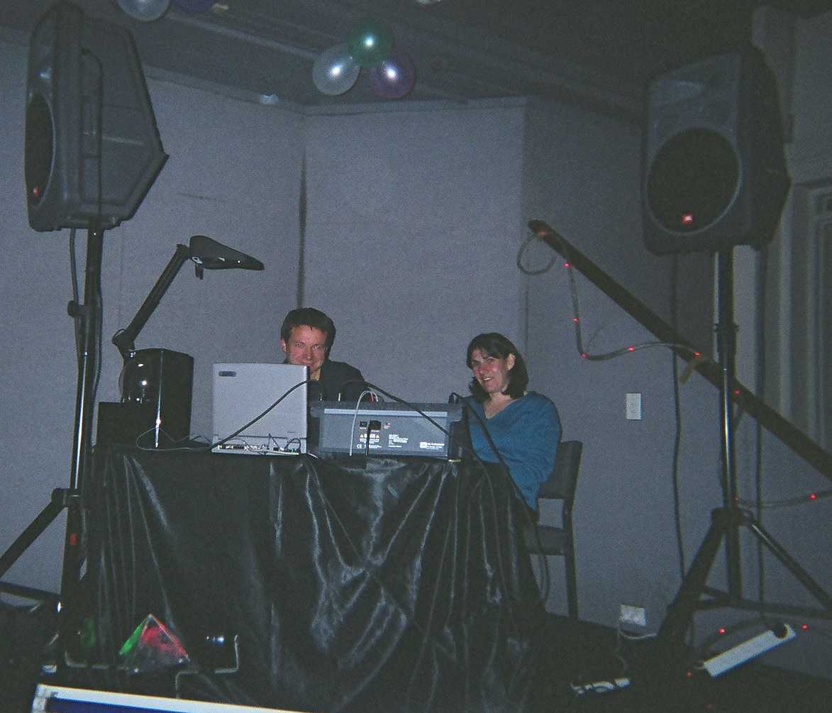 Wedding/101NORIT/Richard the music man.JPG